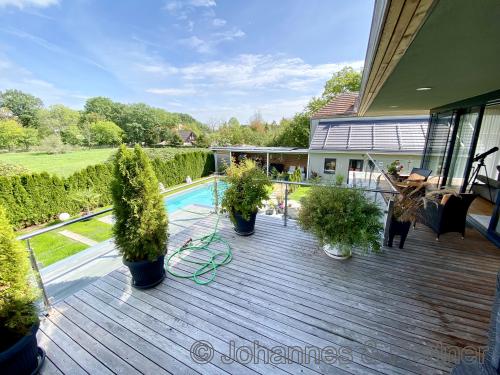 Terrasse im Obergeschoss